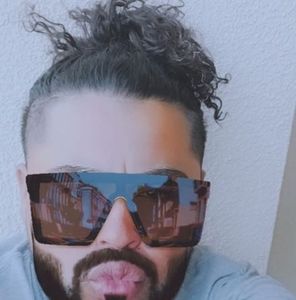 Meet your Posher, Osmar mauricio